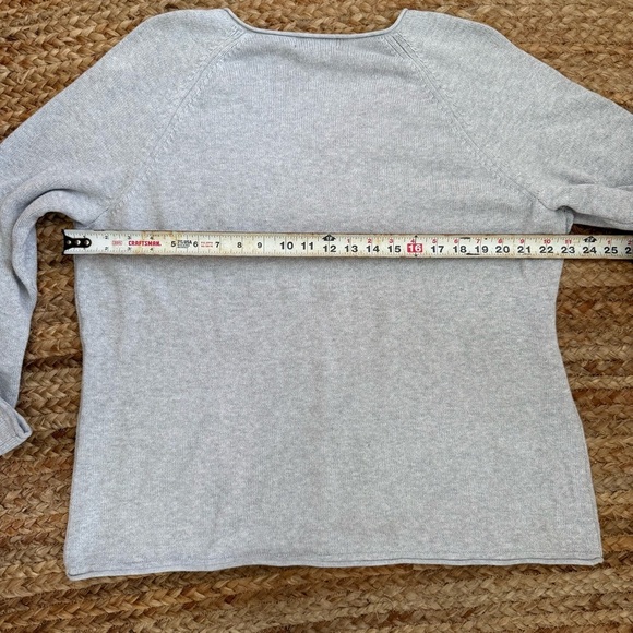 Eddie Bauer Women’s XL Gray Cotton V Neck Sweater - Picture 5 of 5
